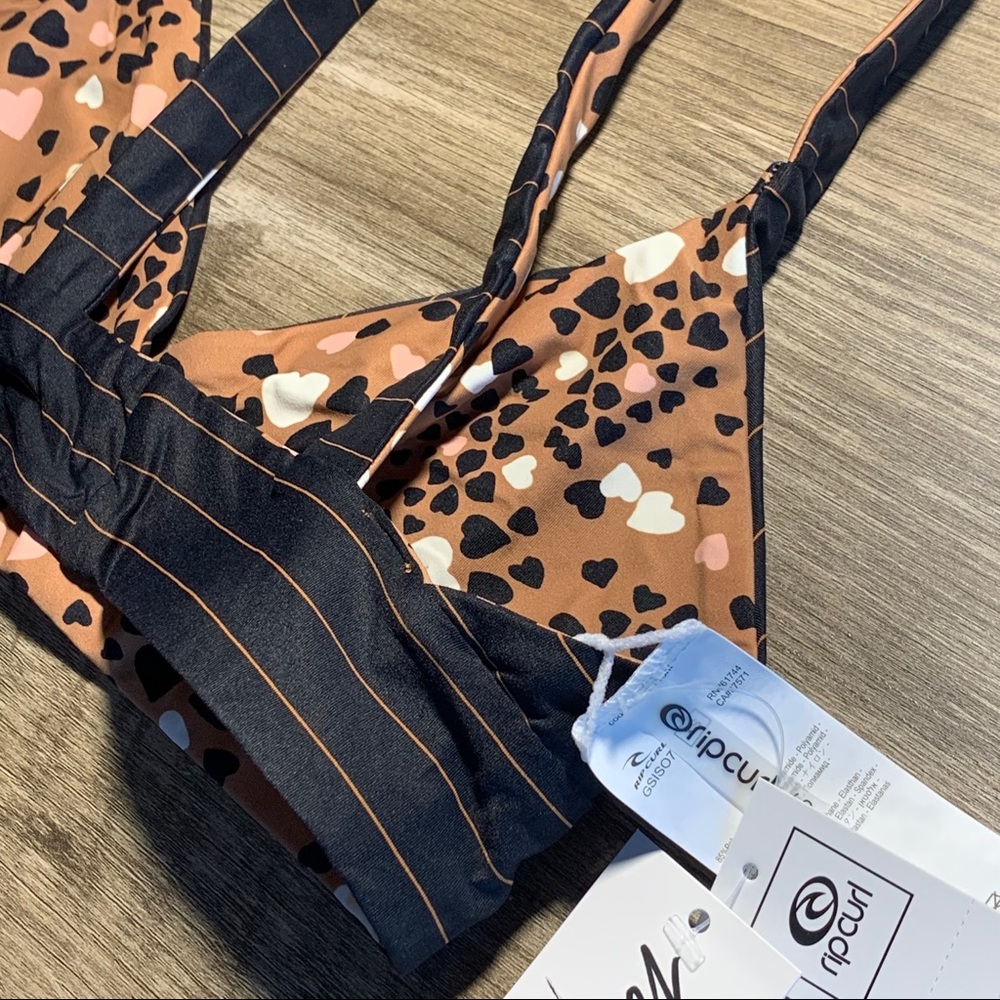 • NWT [Rip Curl] Reversible Bikini Top • - Picture 14 of 16